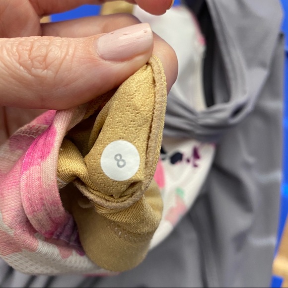 Lululemon Workout Tank with Attached Bra - Picture 7 of 7